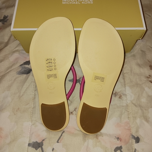 Michael Kors Annie Thong Sandals - Picture 7 of 14